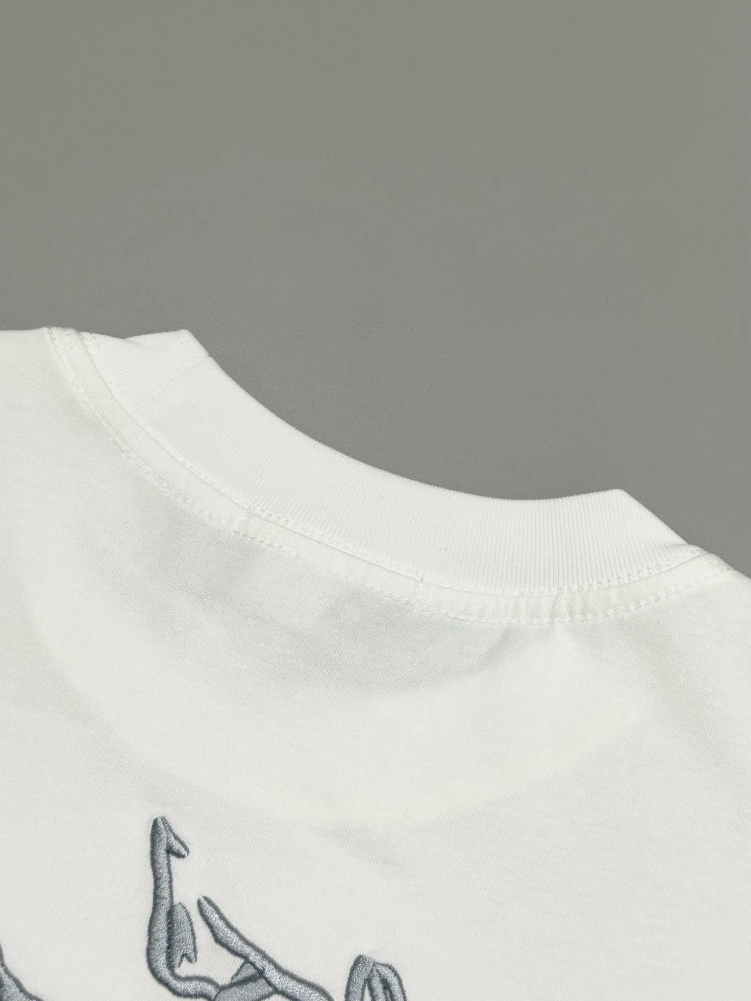 ［ ］arc’teryx arc 25ss t 32 g 。 Breathable， ， ， 。 logo ， 10W + logo 。 。 ， Same Style 𝐂𝐎𝐋𝐎𝐔𝐑：White Black 𝐒𝐈𝐙𝐄：S-XL ： S： 51- 55- 70 M： 53- 57- 72 L： 55- 59- 74 XL： 57- 61- 76